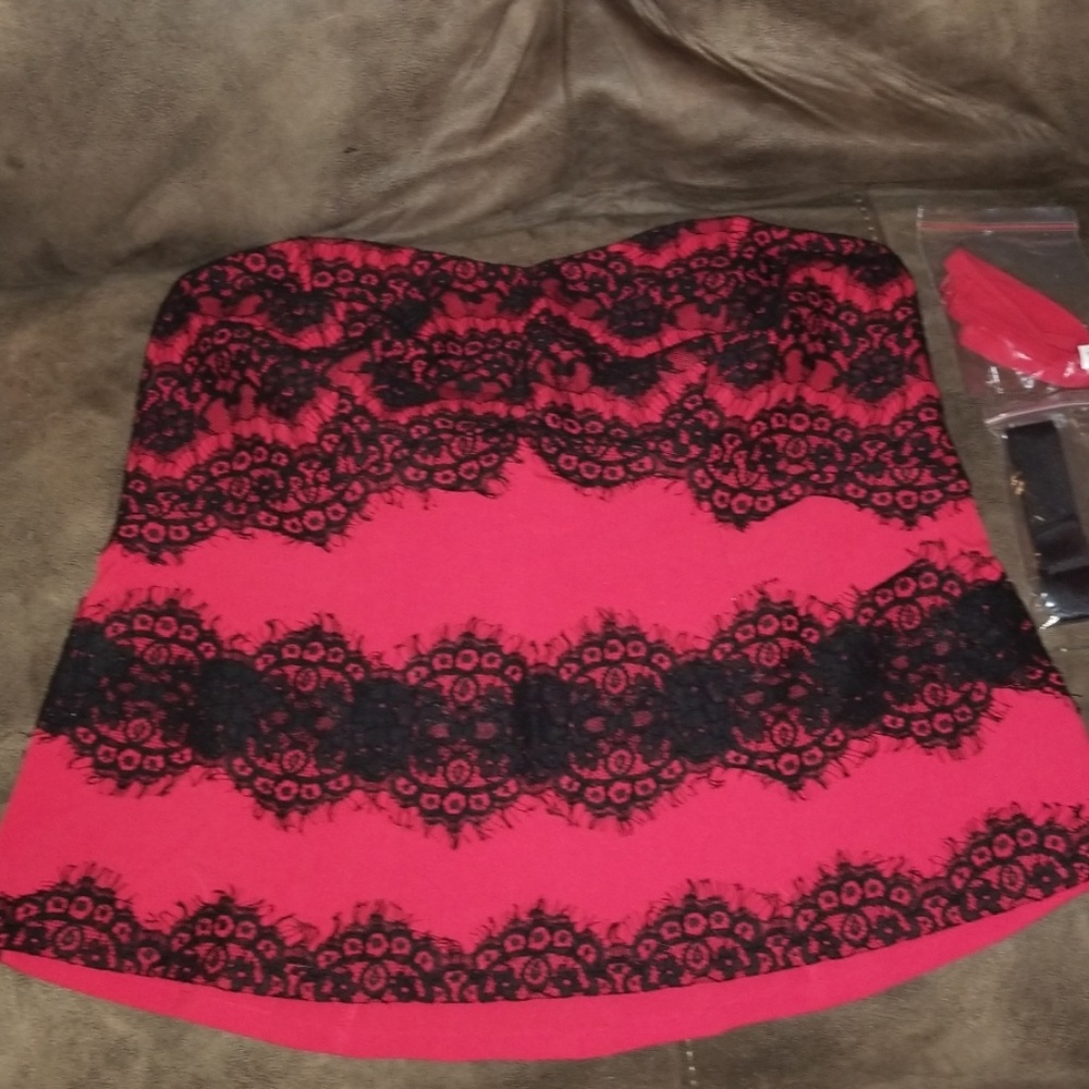 NWOT Sexy strapless top